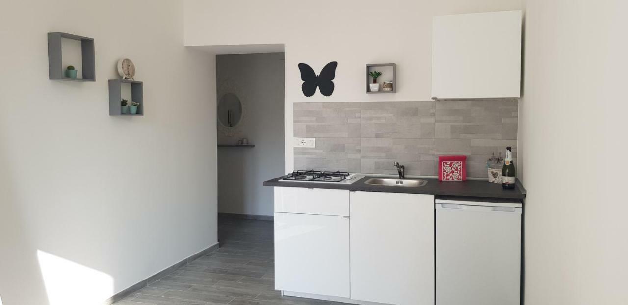살레르노 Butterfly House B&B 외부 사진